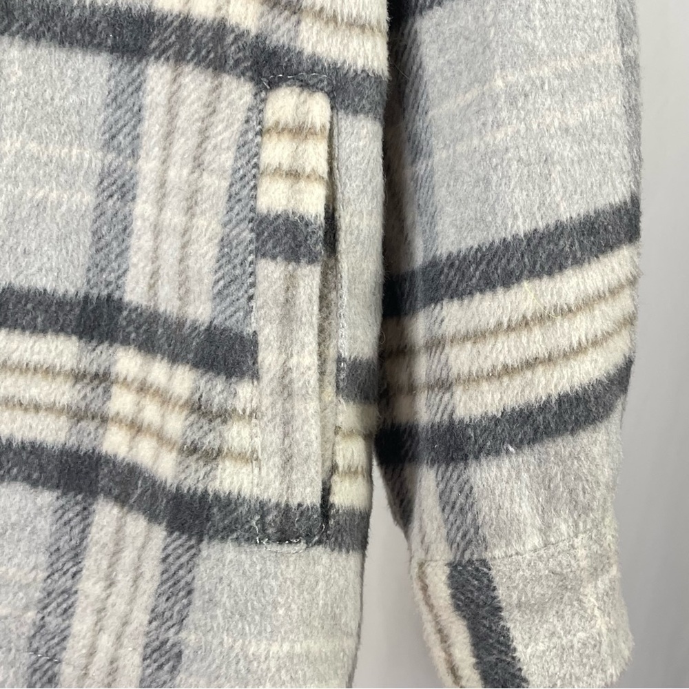 RSQ Medium Plaid Soft Fleece Shacket Cabin Fireside Woodsy Chore Barn Camp - Picture 4 of 11